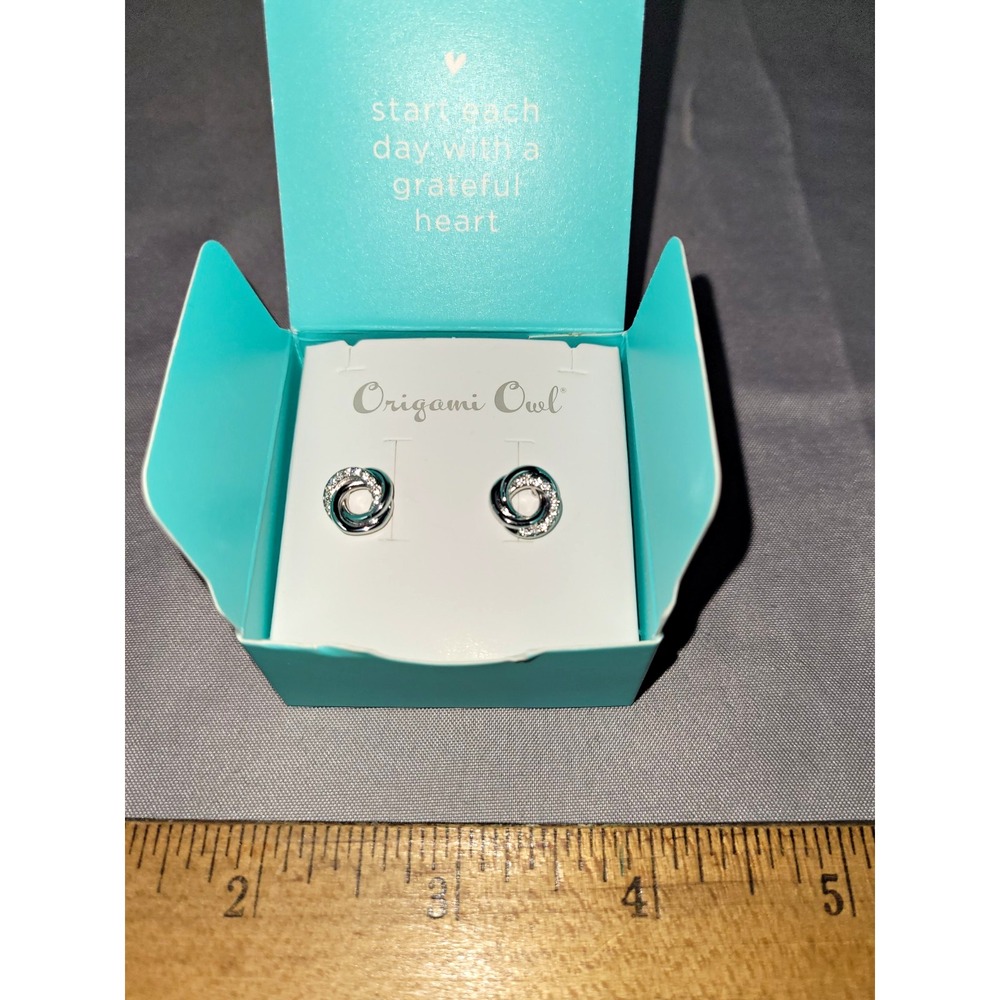 Origami Owl Round Clear Crystal Stud Earrings Silver Tone Metal HE2080
